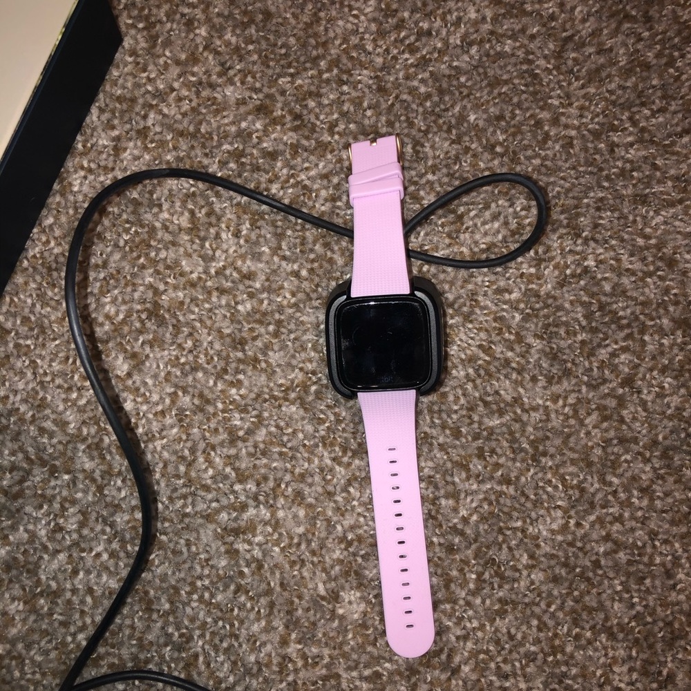 Fitbit Versa - image 4